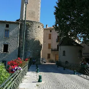 https://en-provence-a-mollans.hotels-rhonealpes.com